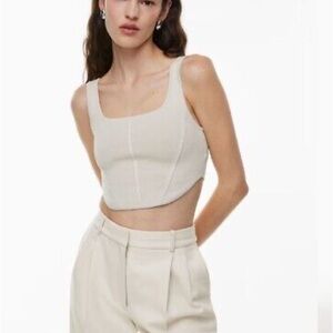 Babaton Sculpt Fit Crop Tank Top